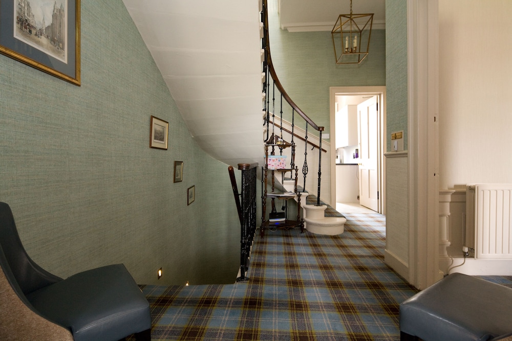 Sherwood Guest House 48/69