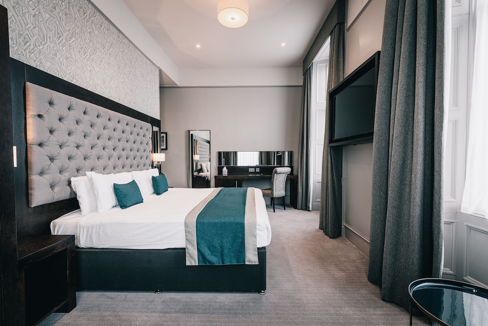 EXECUTIVE, DOUBLE BED