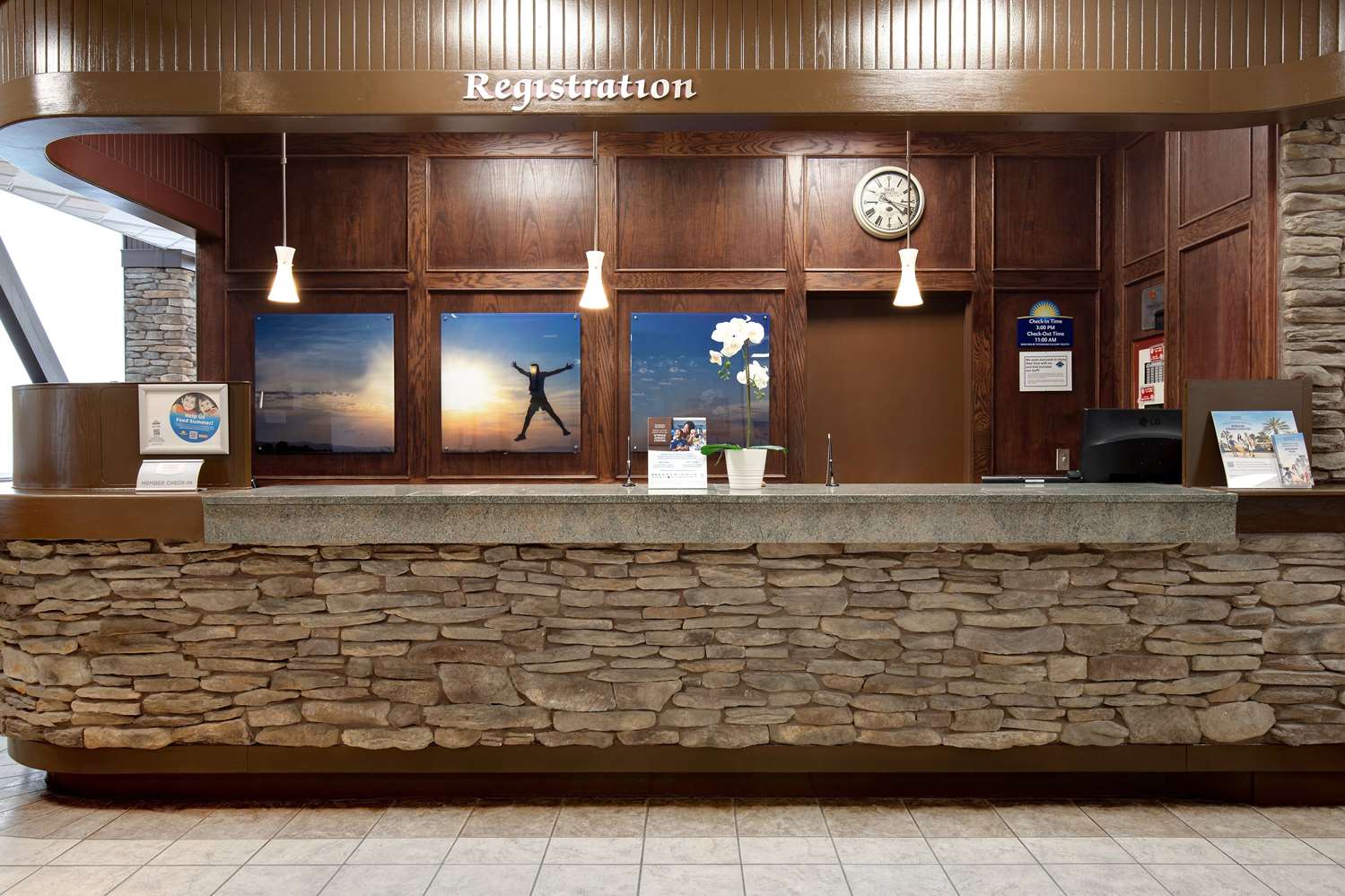 Days Inn by Wyndham Calgary South 8/52