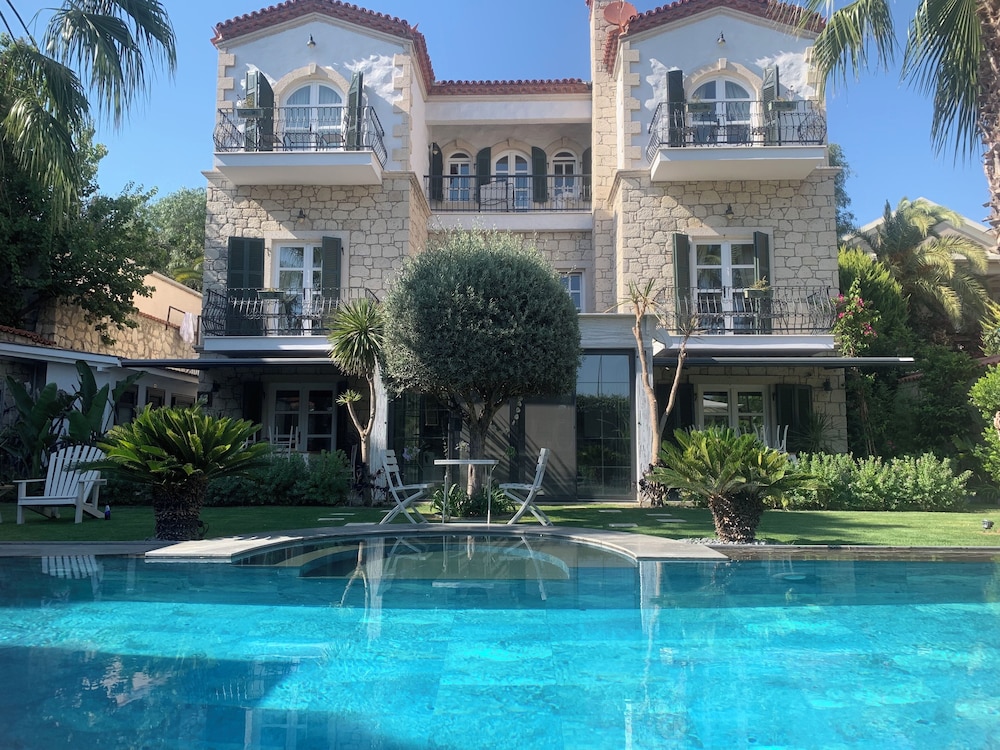Yuga Alacati 5/50