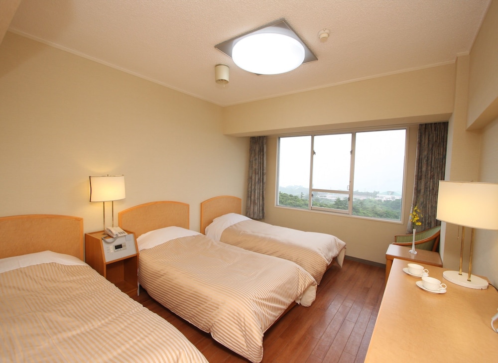 Motobu Green Park And Golf Course 11/36