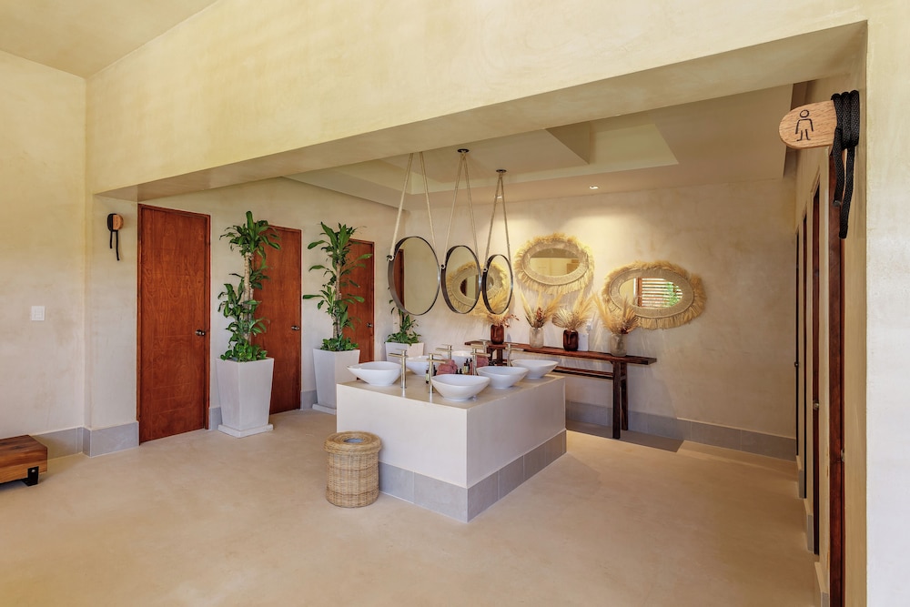 Hotel Shibari Tulum Restaurant and Cenote Club photo4