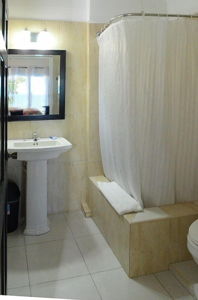 Firefly Beach Cottages and Suites 55/78