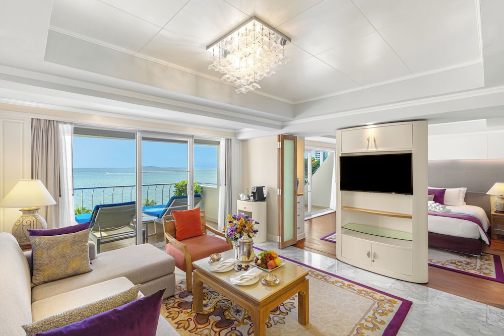 Royal Wing Suites Spa 58/82