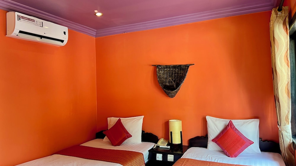 Golden Butterfly Villa 20/50