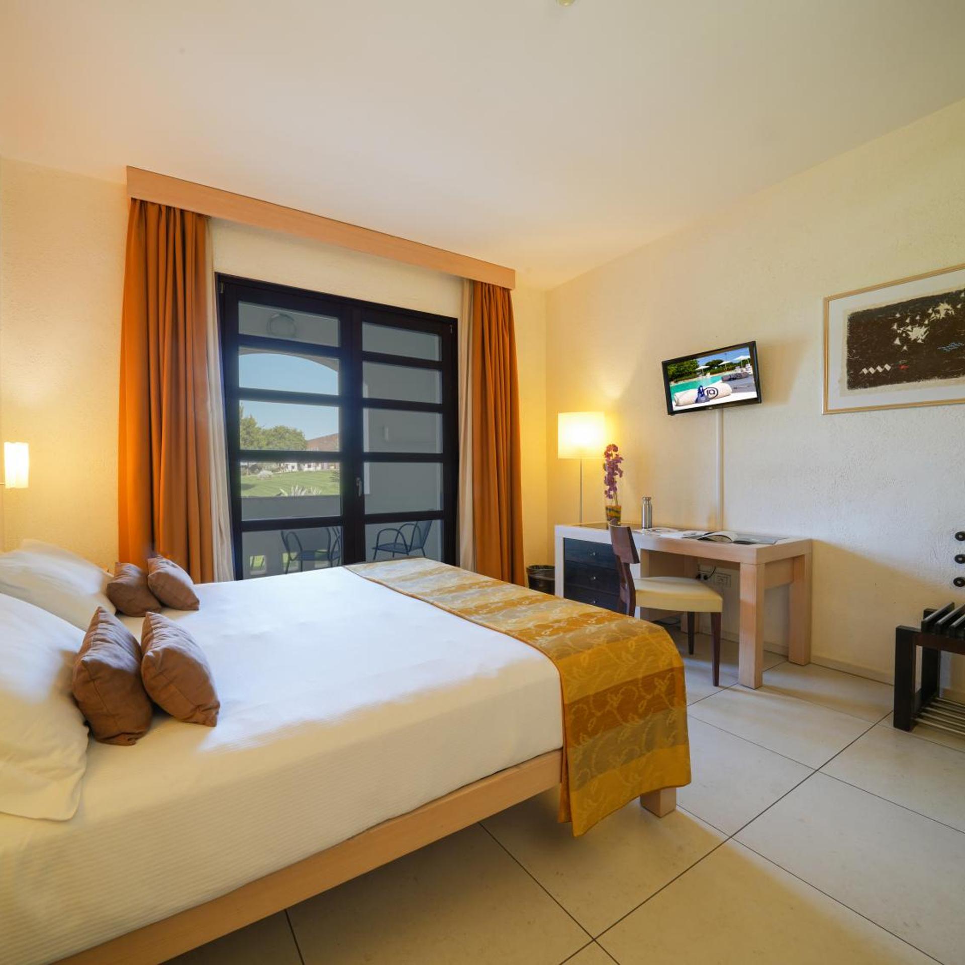 Room, Double or Twin Bed, with Extra Bed