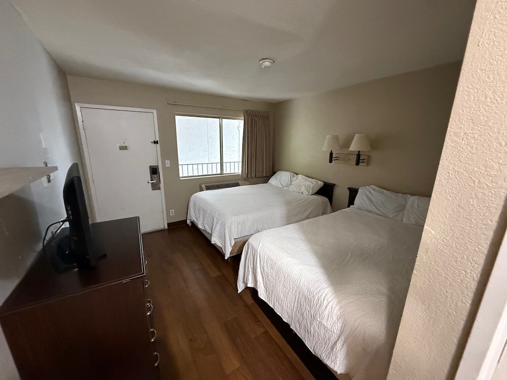 Capital O Hotel Richmond Hill/Savannah area I-95 20/48