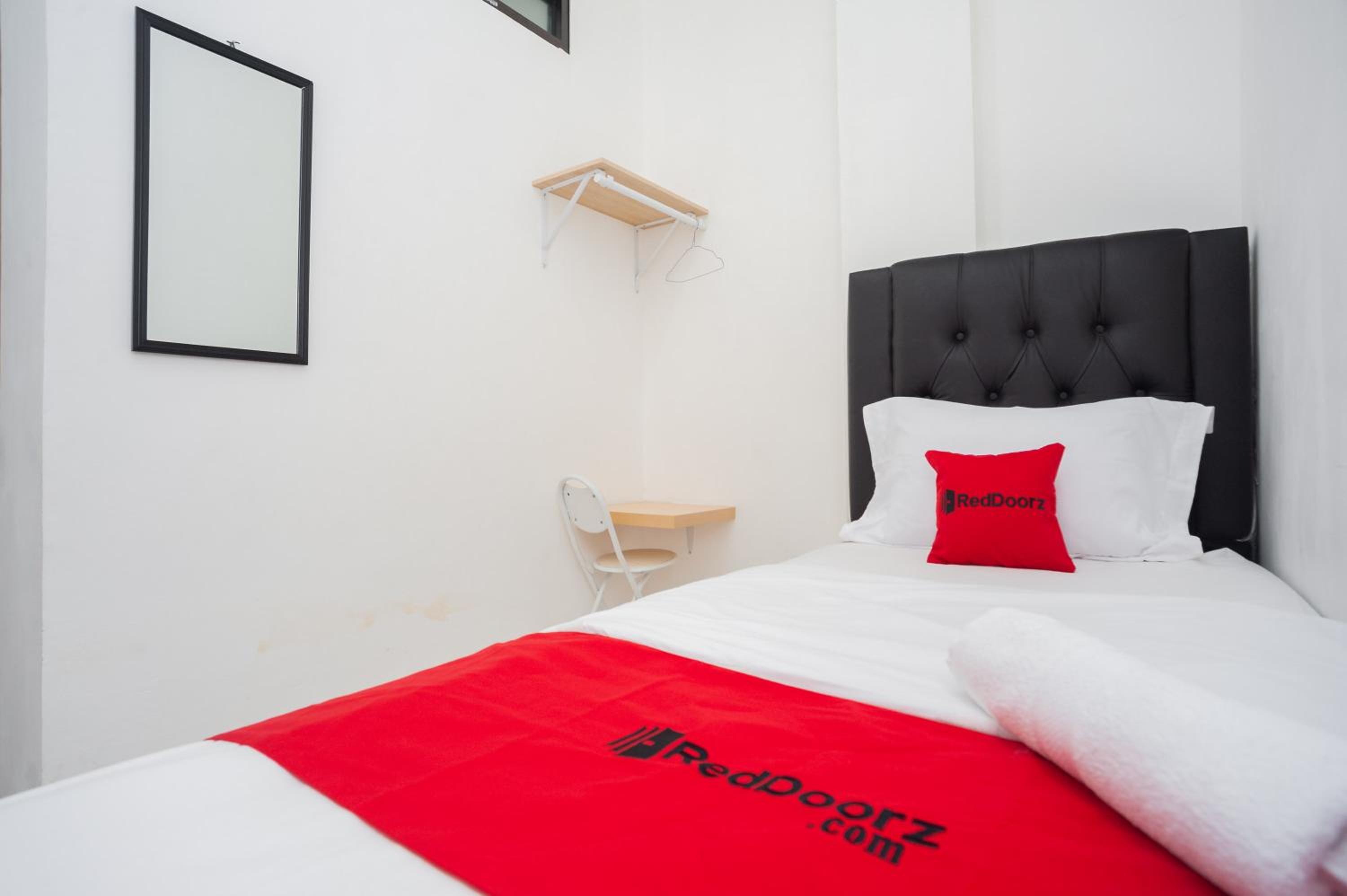 Room, Single