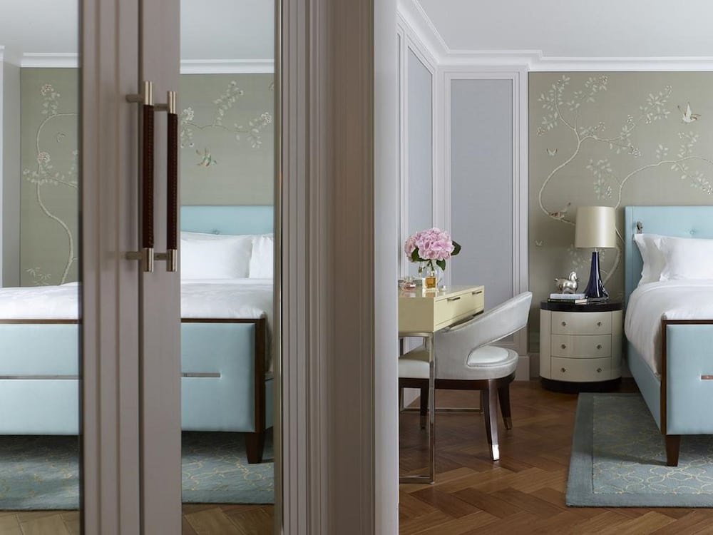 The Langham Hong Kong 23/75