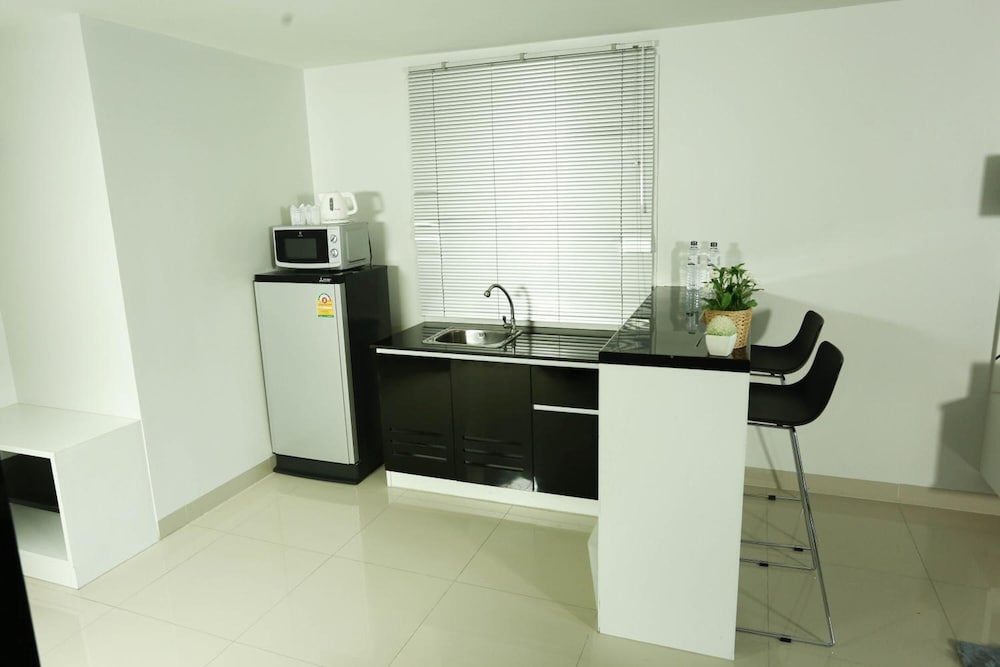 JK Living Hotel and Service Apartment 56/67