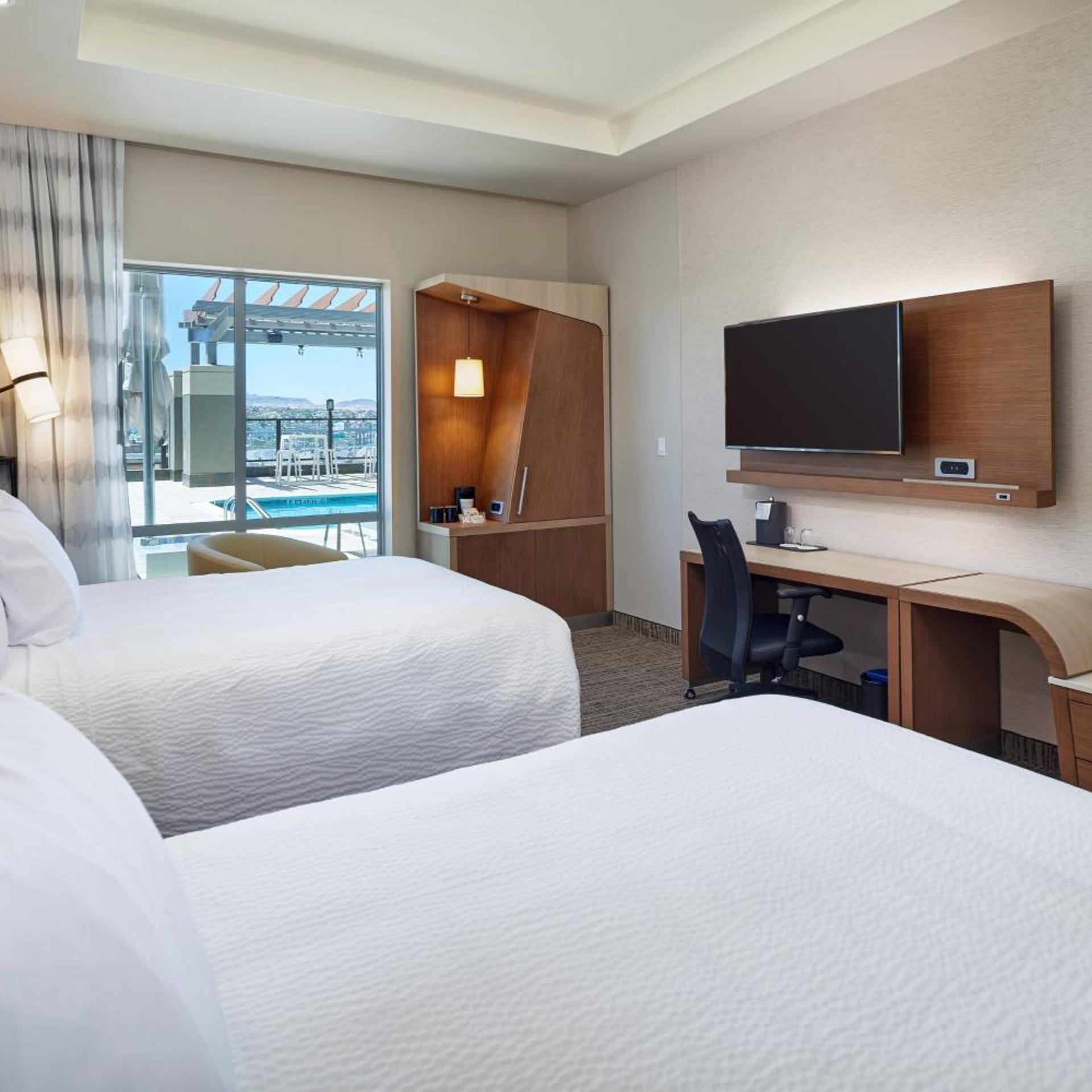 Room, 2 Queen Beds, Stadium View