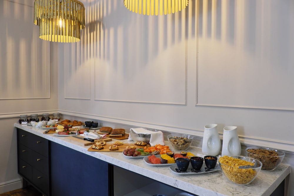 Chapter House Boutique Hotel 28/38