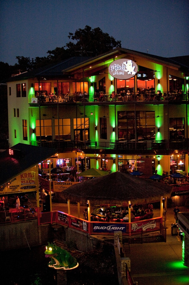 Camden On the Lake Resort Spa Yacht Club 4/68