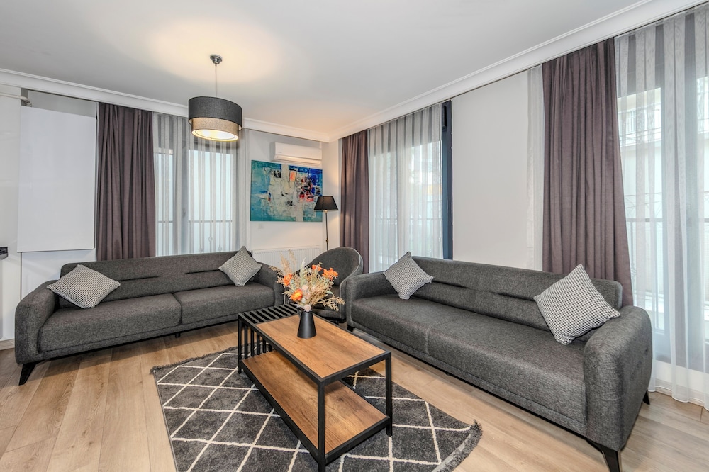 Etiz Residences 27/47