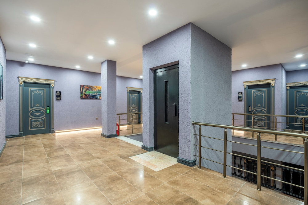 Monezza Hotel 39/50