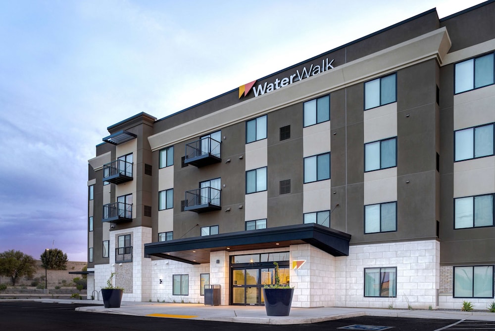 WaterWalk Extended Stay by Wyndham Tucson photo1
