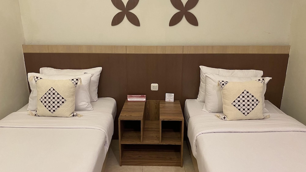 Mawar Asri Hotel 17/43