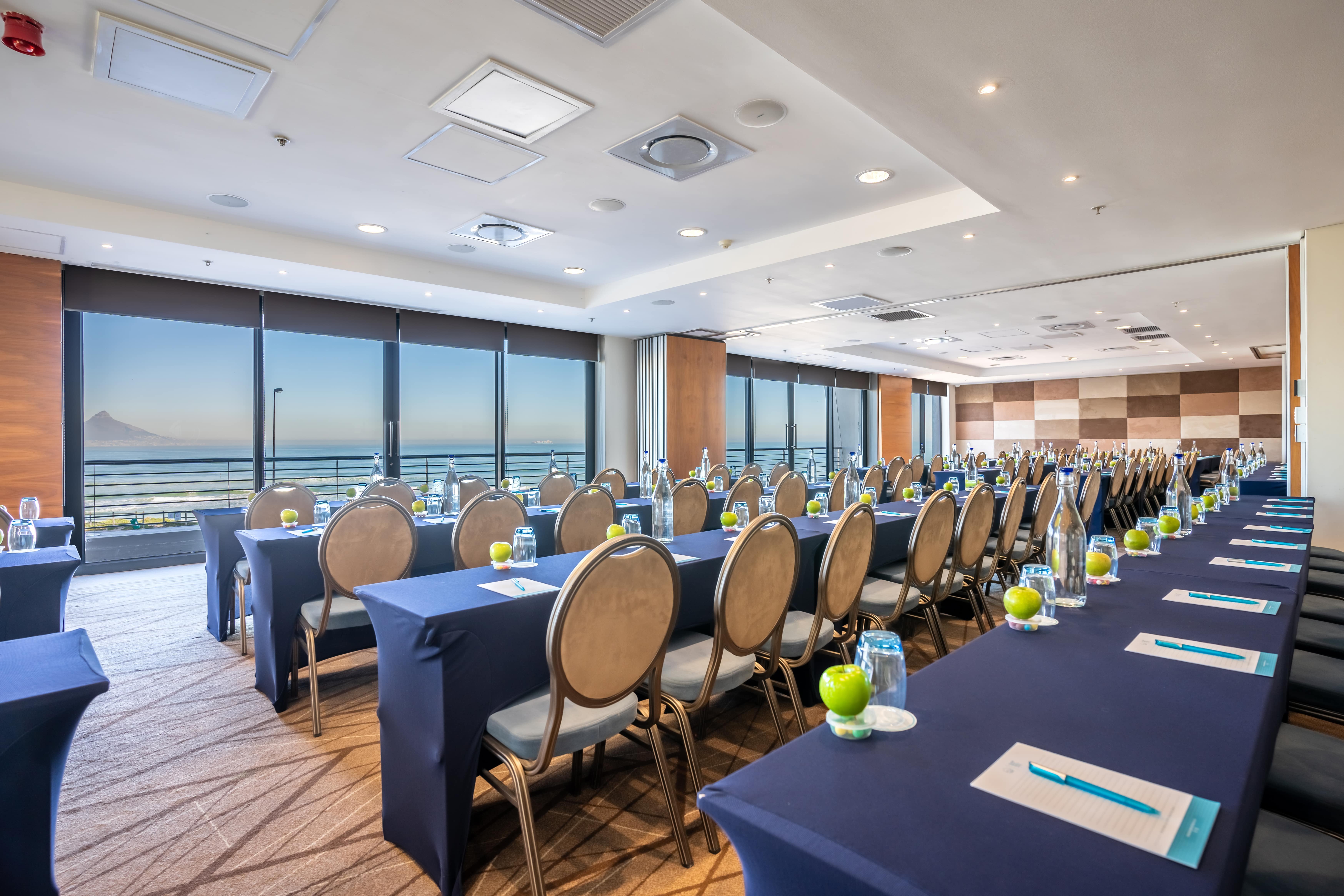 Blaauwberg Beach Hotel 87/100