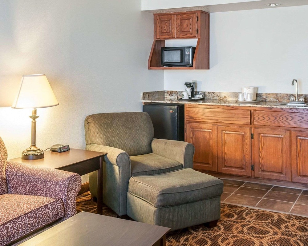 Premier Extended Stay Hobbs 29/45