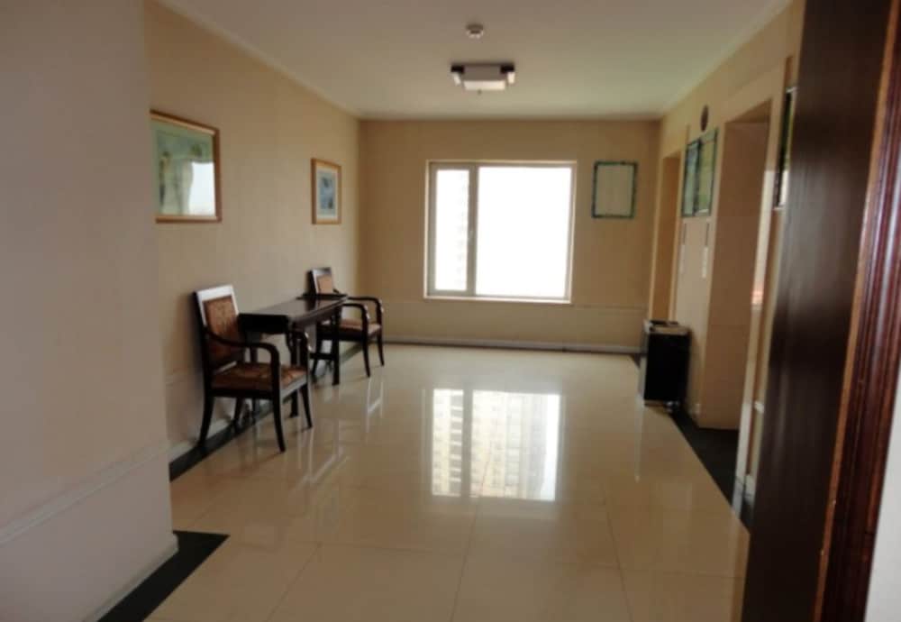 Dalian Xiuzhu Building Apartment 30/50