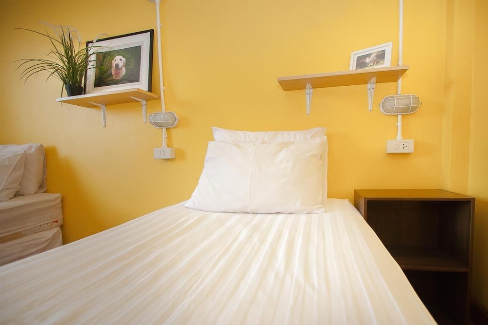 Thai Thai Hostel 25/46