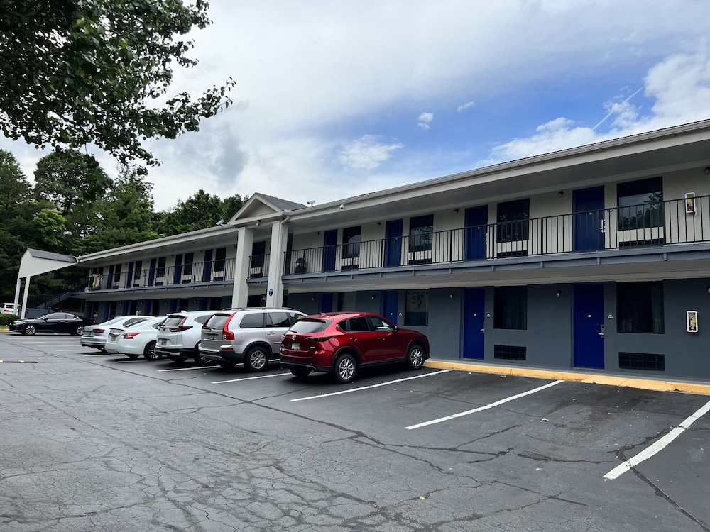 Days Inn By Wyndham College Park Airport Best Road 43/55