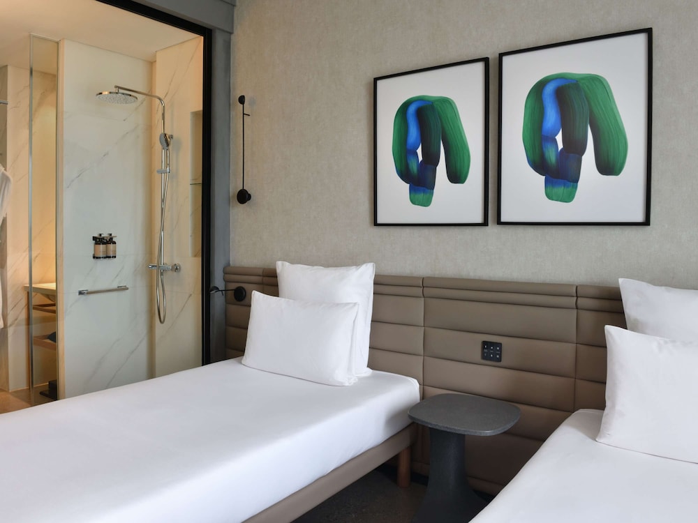 SUPERIOR, TWIN BEDS
