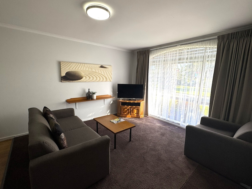 BARWON VALLEY LODGE 34/64