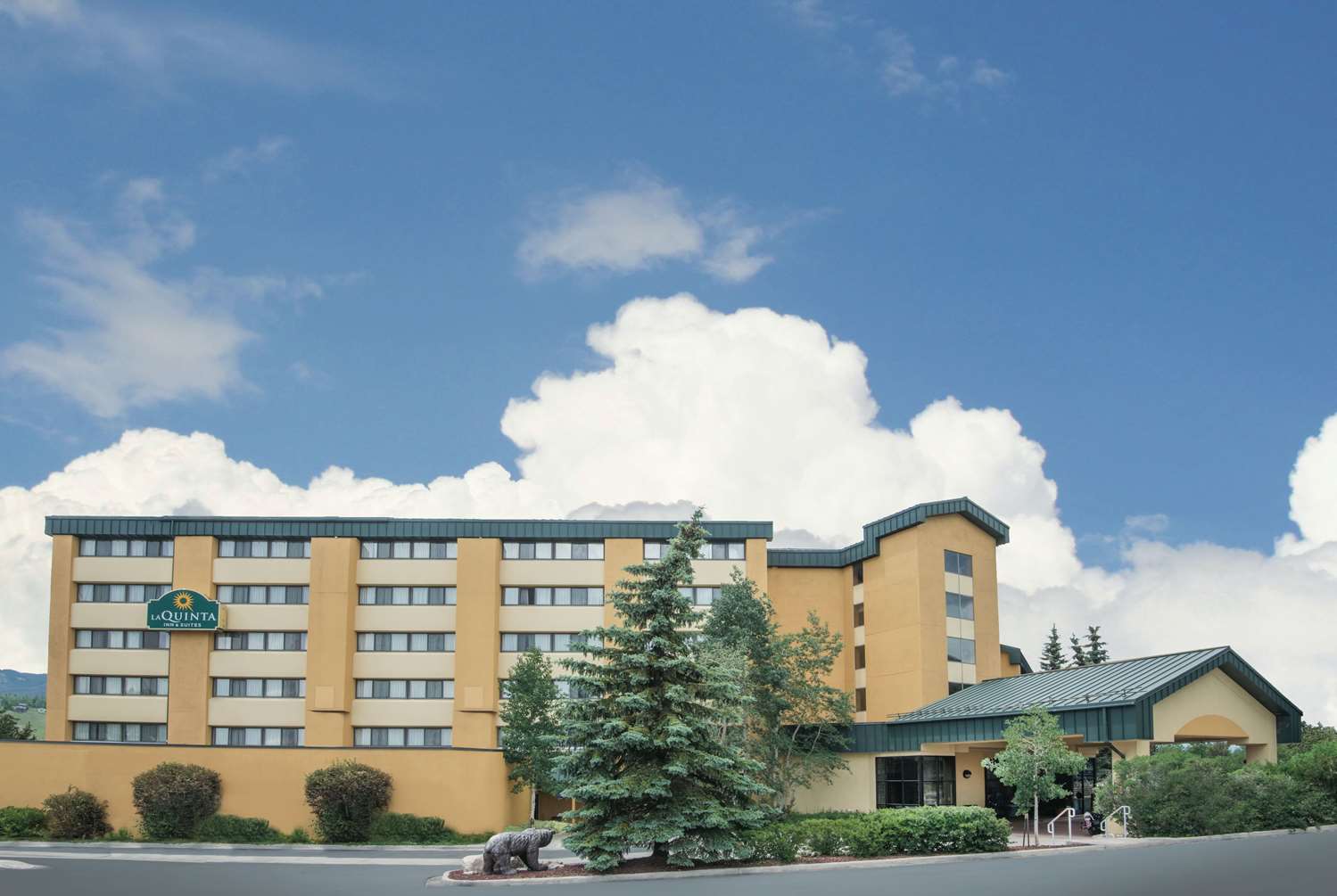 La Quinta Inn & Suites by Wyndham Silverthorne - Summit Co 2/20