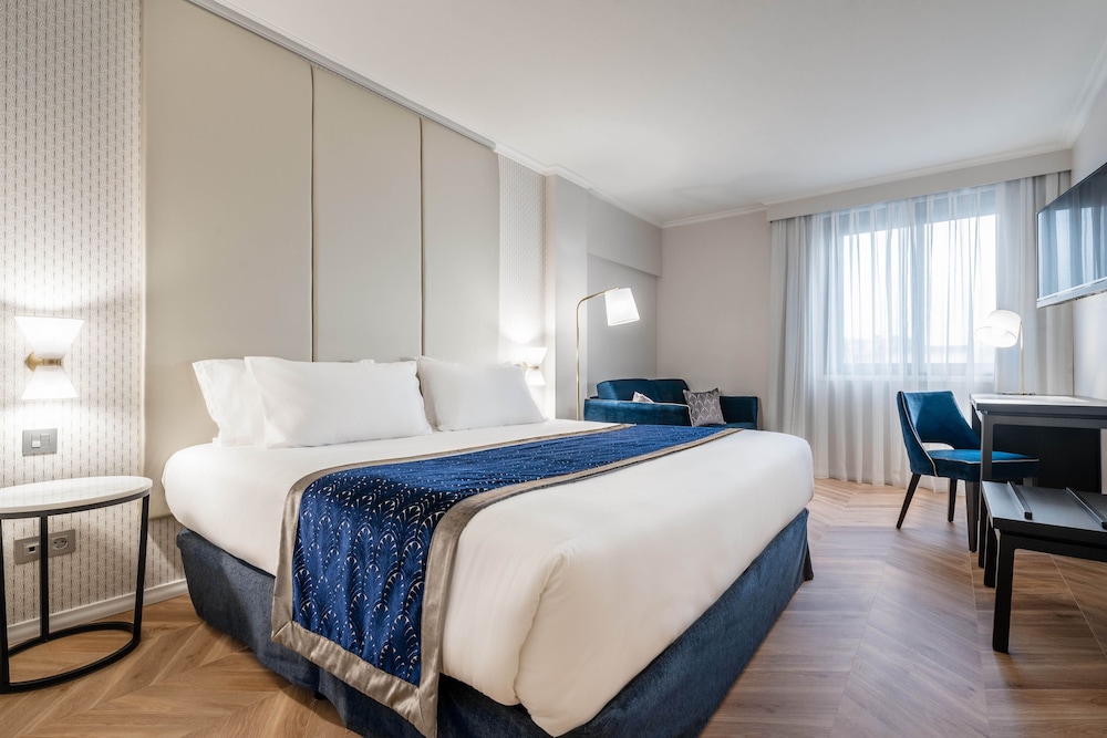 Room, Double Bed