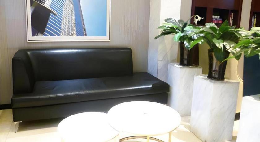 City Comfort Inn Jingmen Zhongxiang Chengtian Huafu 43/50