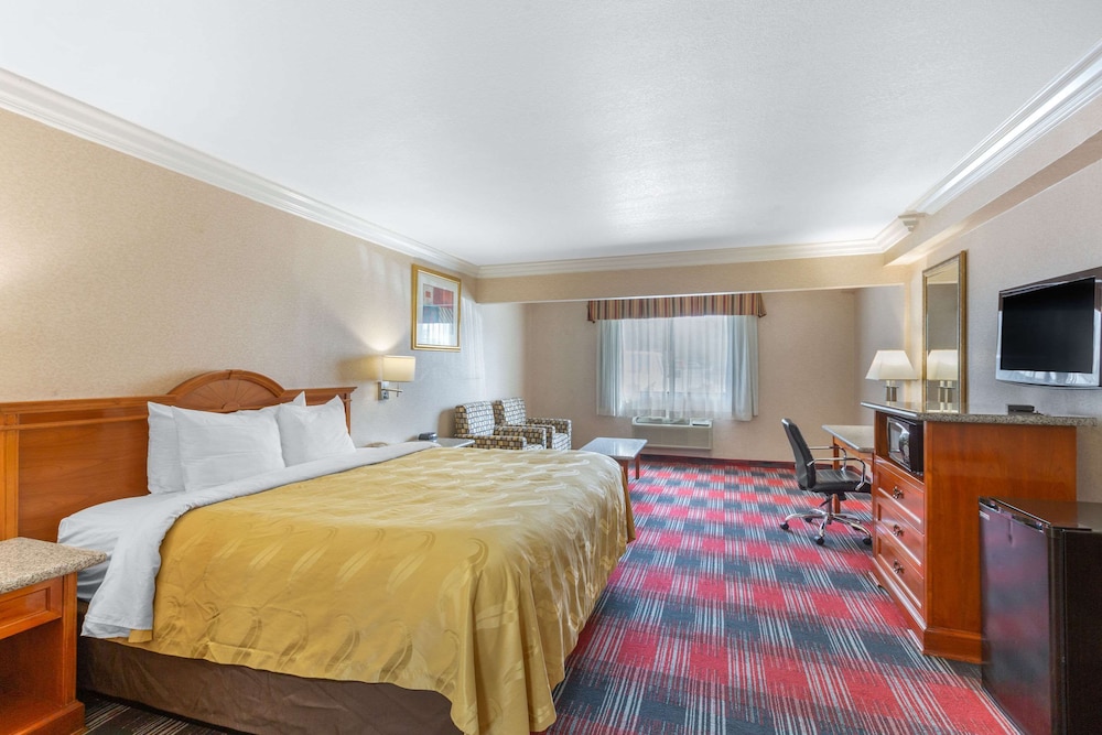 Quality Inn & Suites Oceanside Near Camp Pendleton 14/50