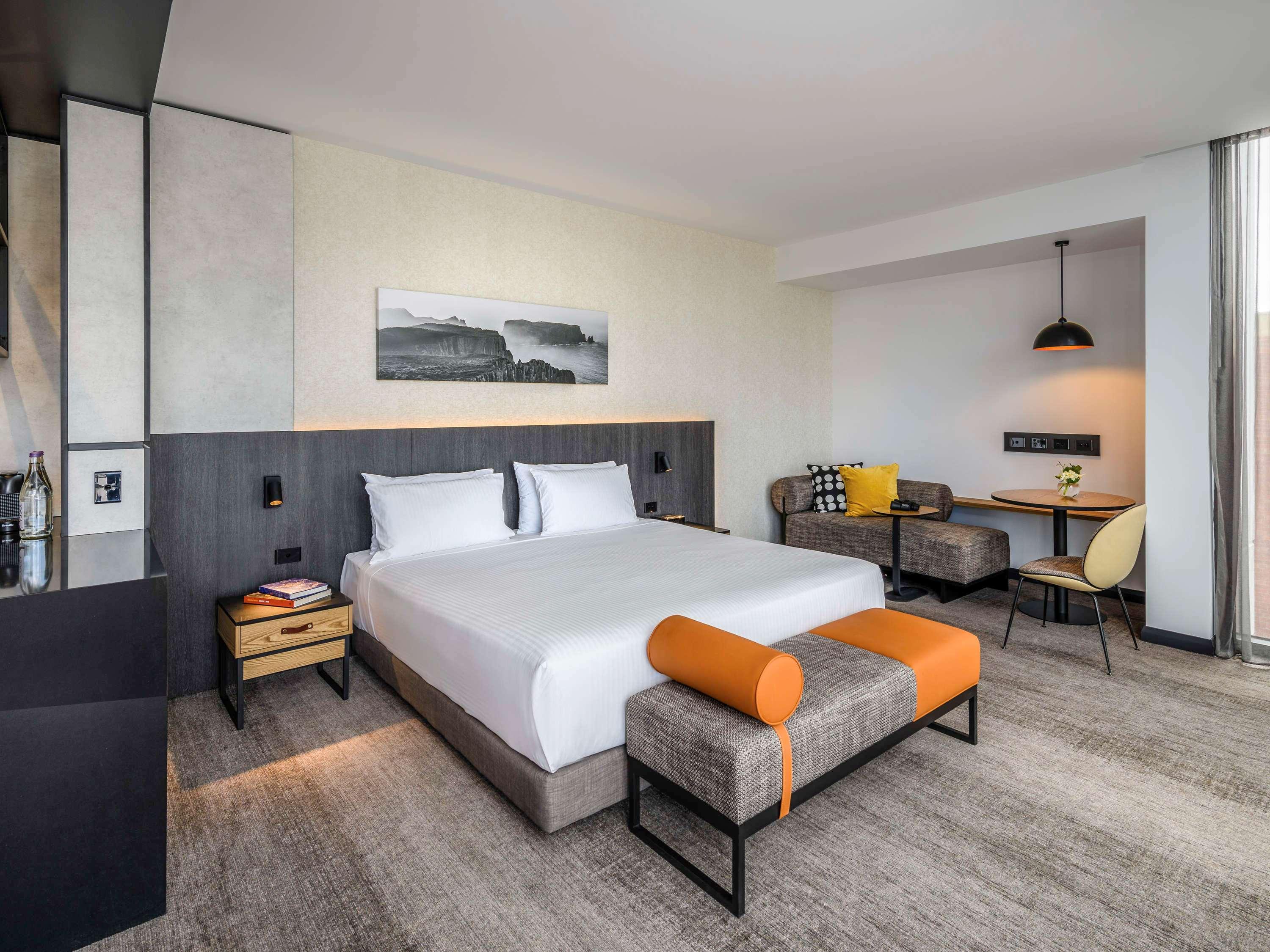 NIPALUNA, SUITE, KING BED, CITY VIEW