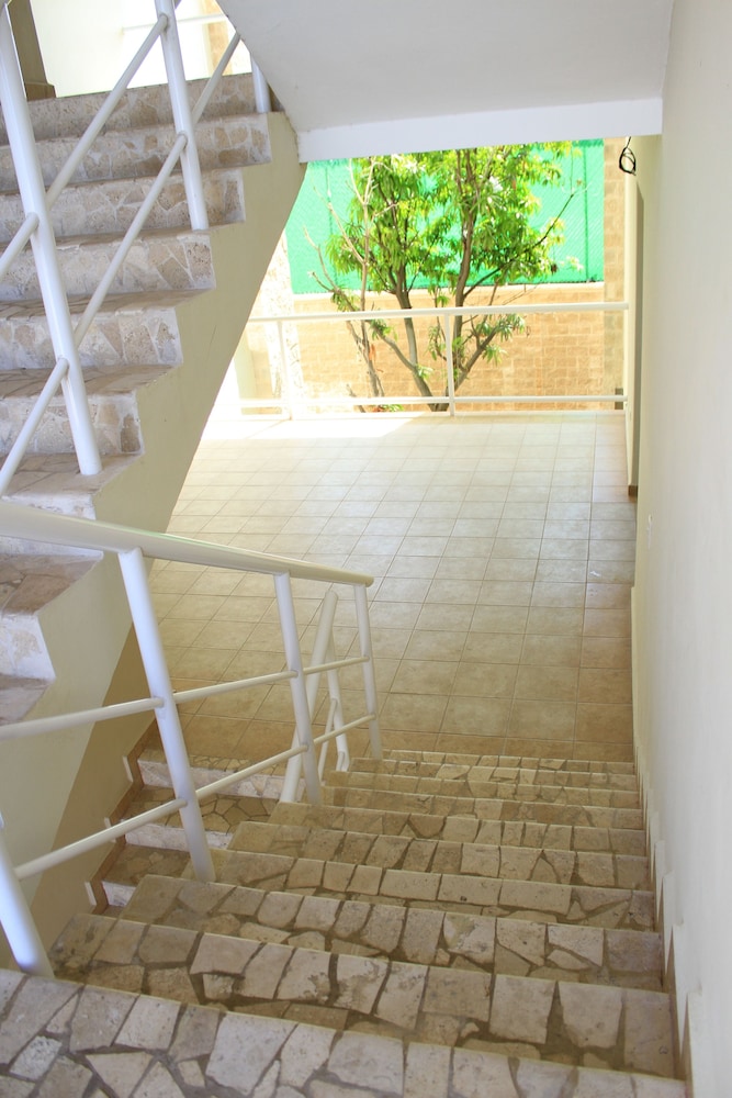Hotel Angelos 24/50