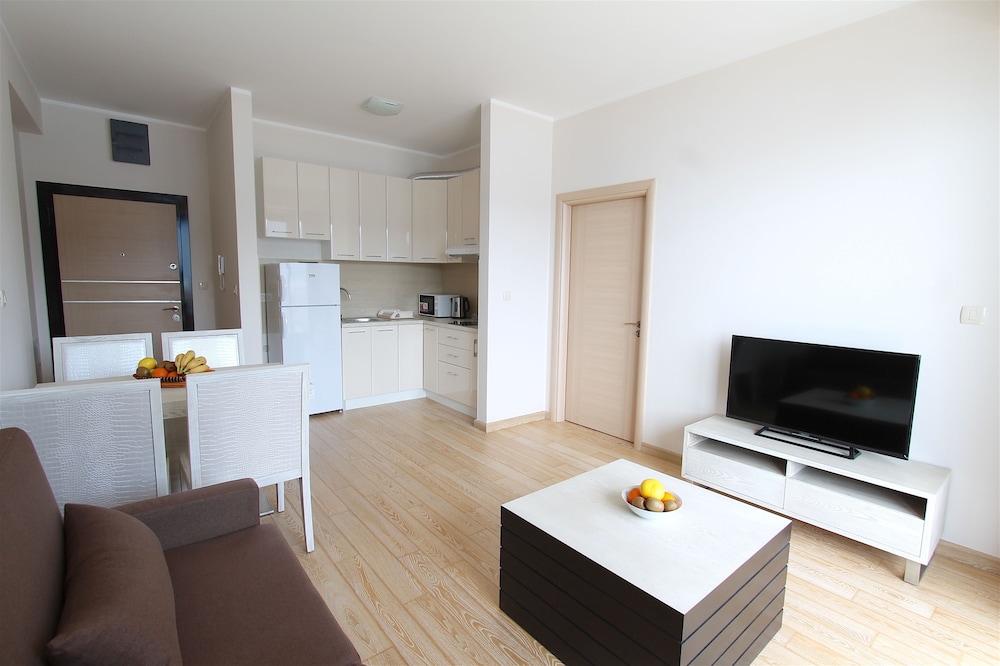 Apartments Aqua 41/66