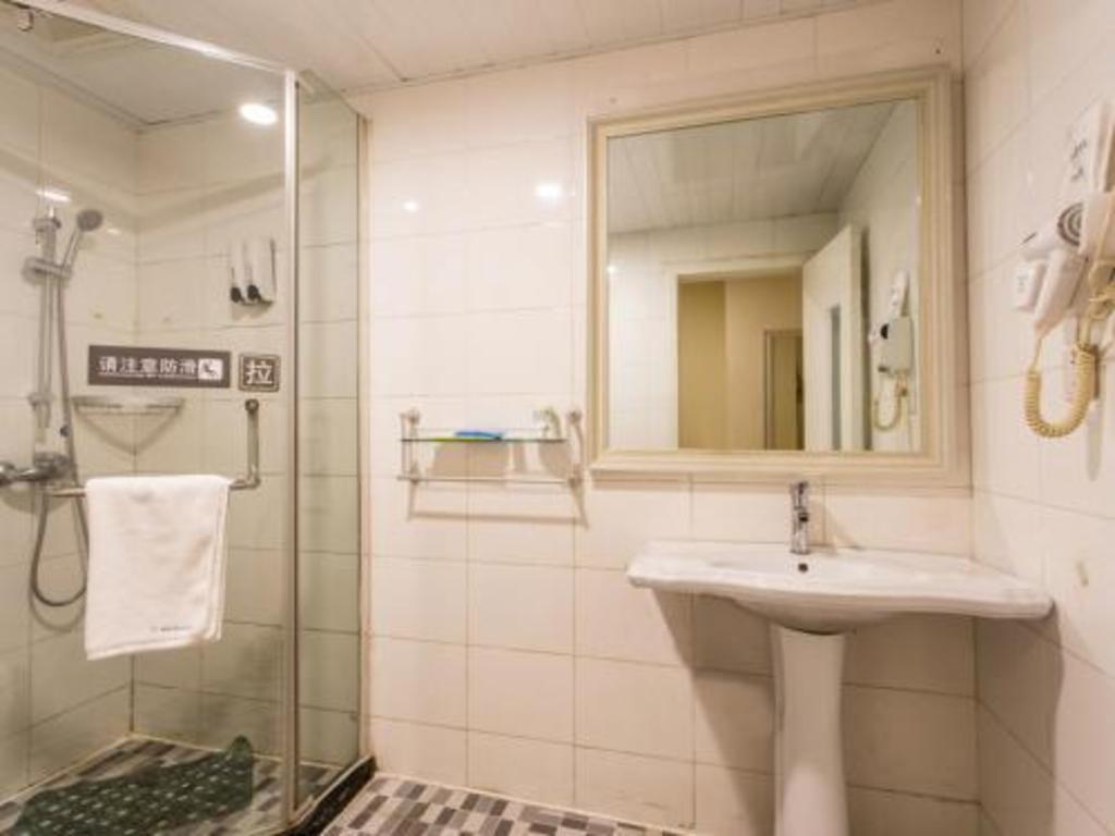 7 Days Inn (Suzhou Amusement Land Xinqu Commercial Street) 51/53