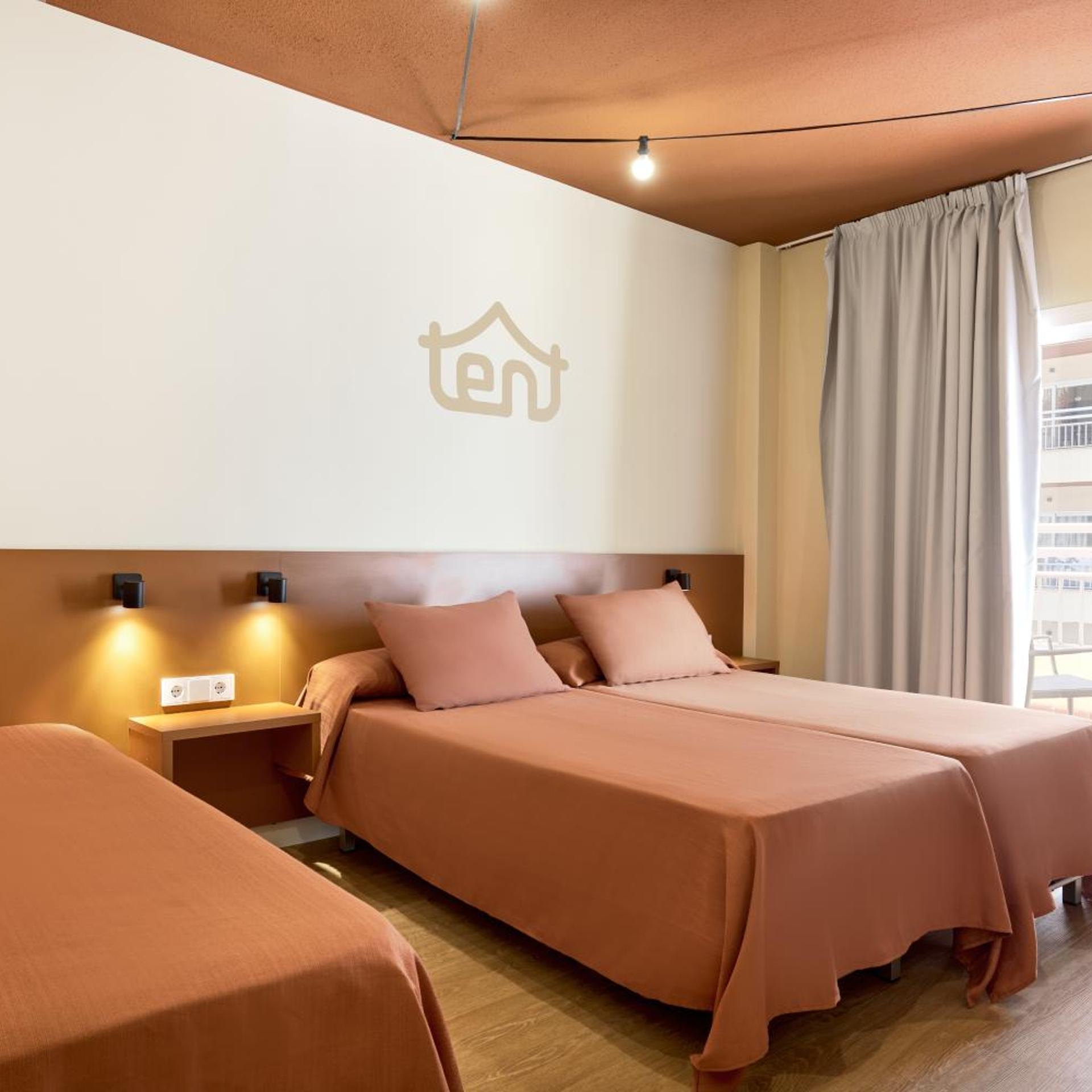 Room, Double Bed