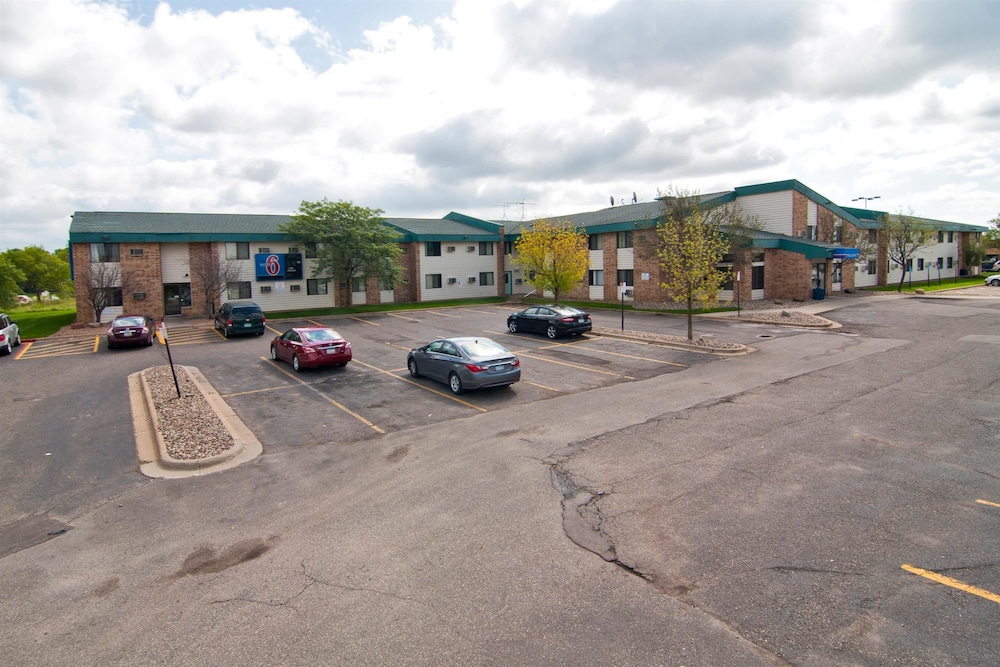 Motel6 Lakeville, MN - South - Lakeville 40/59