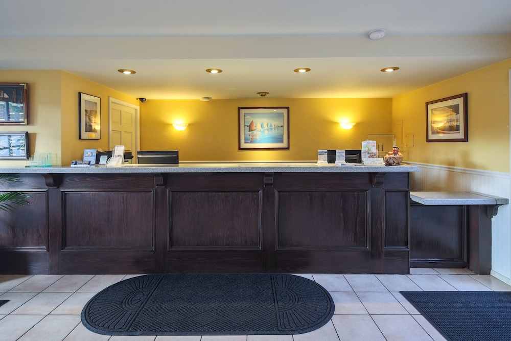 Monterey Bay Lodge 16/71