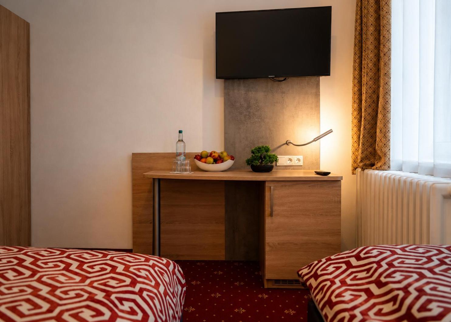 Hotel Stadion Stadt 1/15