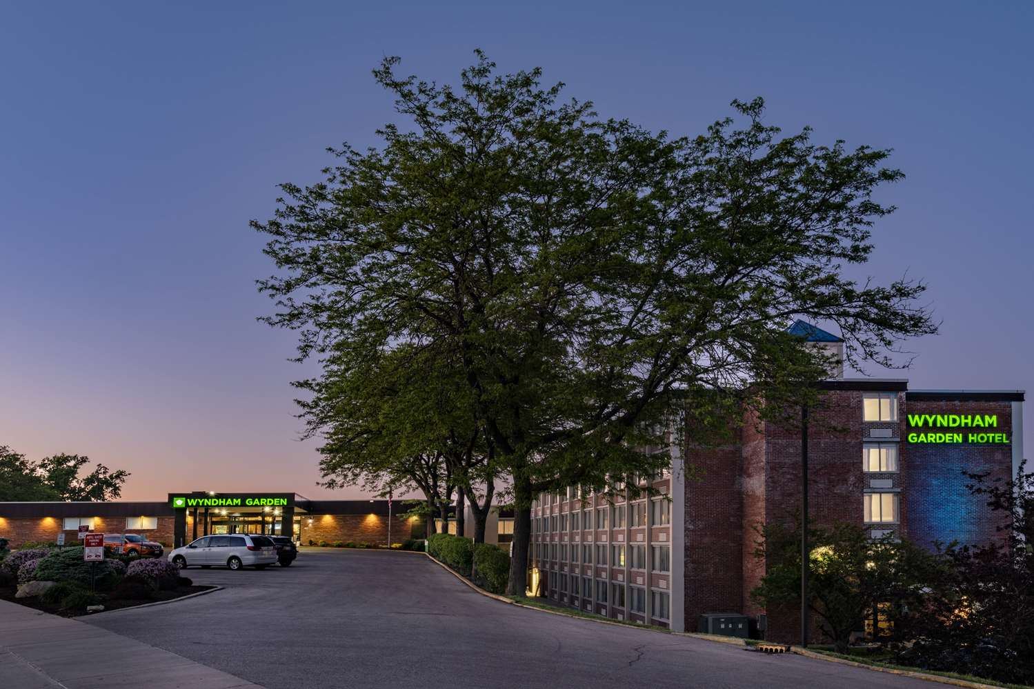 Wyndham Garden Kenosha Harborside 18/23