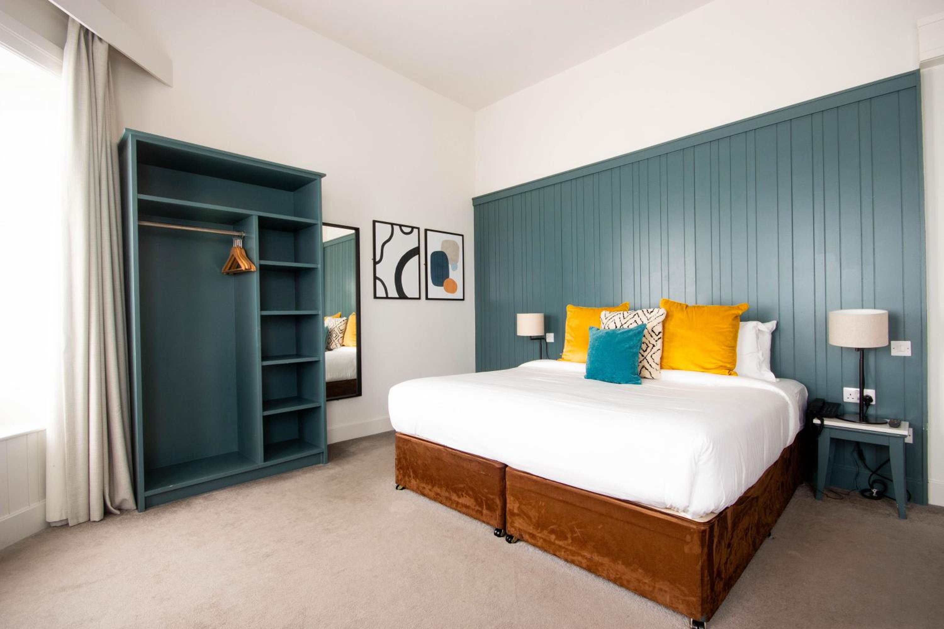 The Martello Hotel 12/53