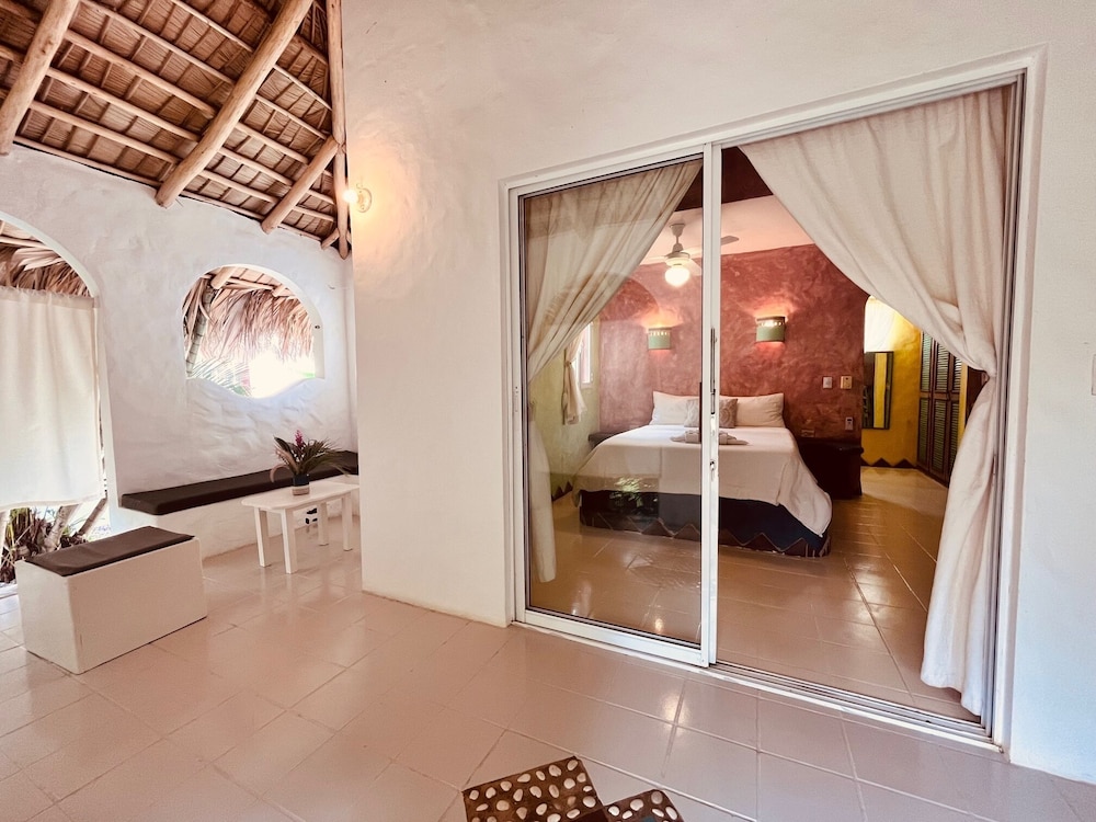 Hotel La Tortuga 24/50
