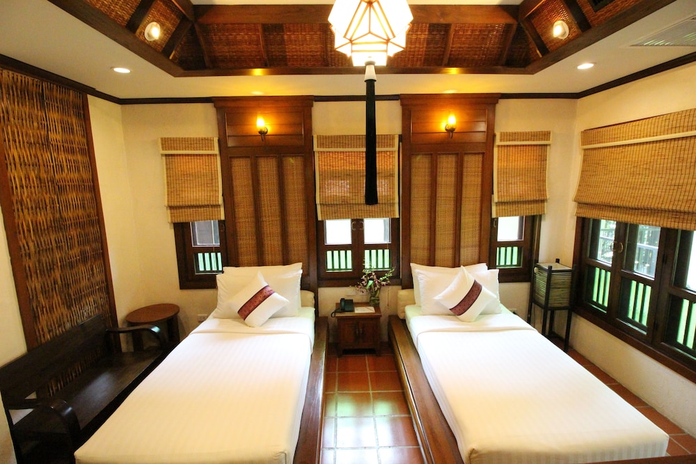 Horizon Village And Resort 40/72