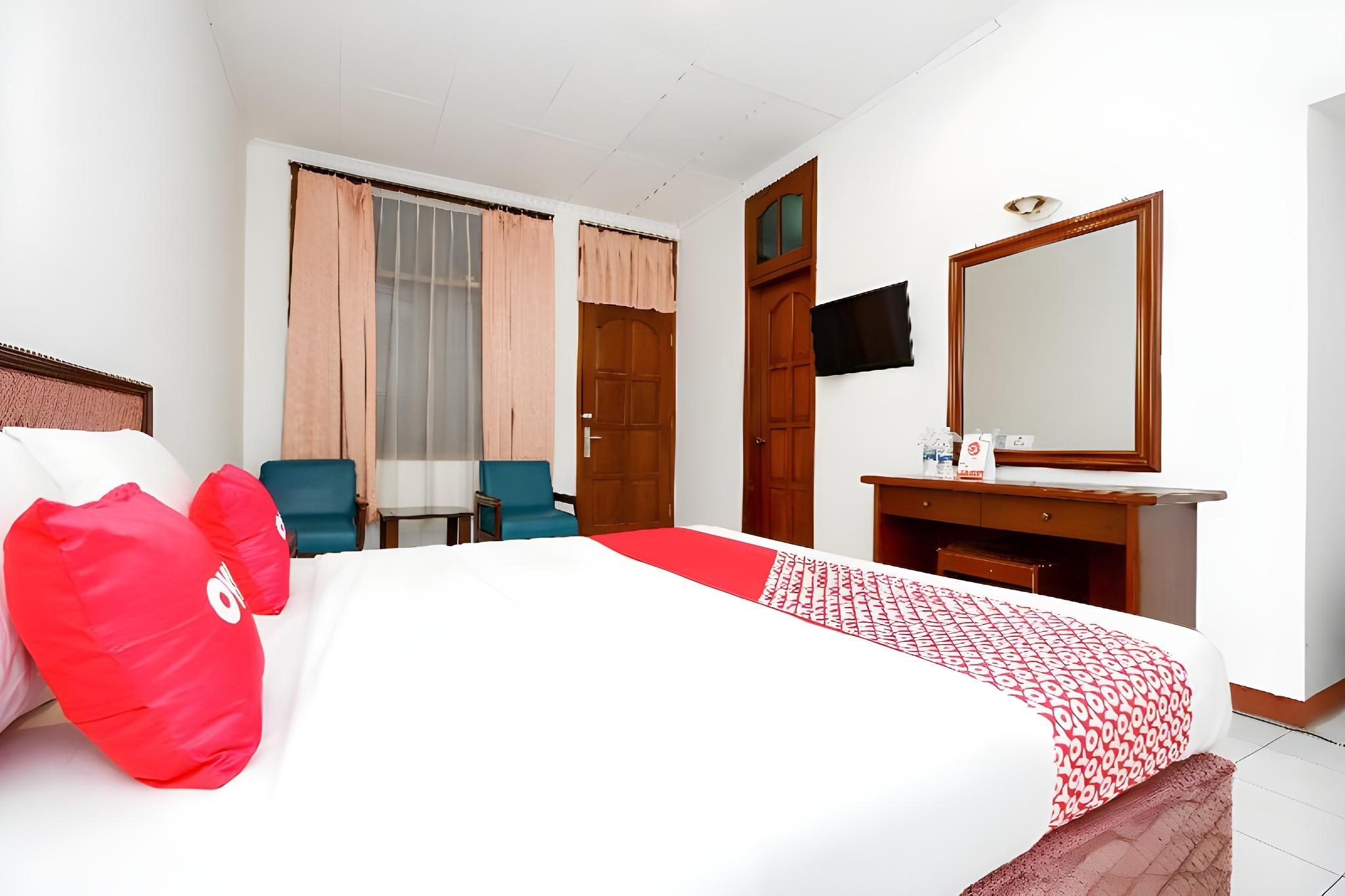 STANDARD, 2 DOUBLE BEDS