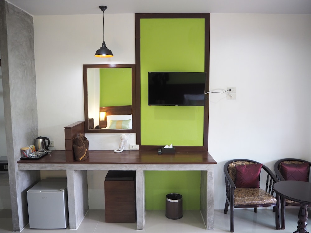 Hatzanda Lanta Resort 48/64