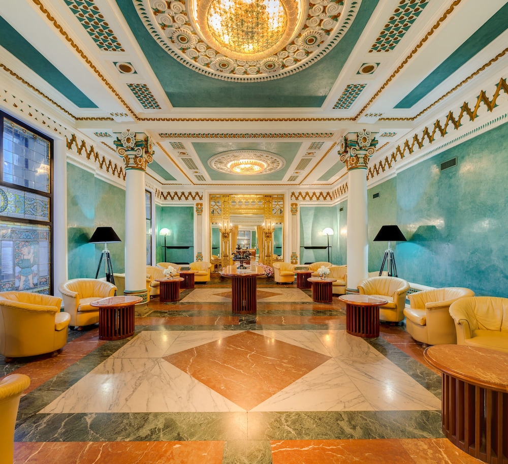 Roma Hotel 6/89