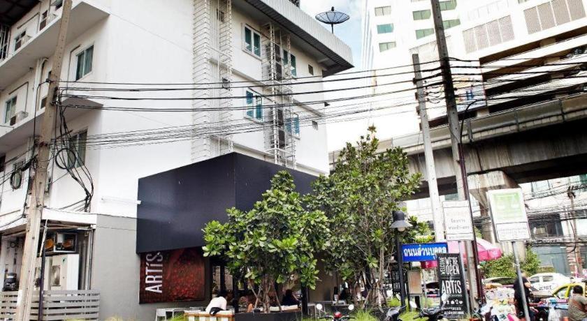 White House Asoke Sukhumvit 18 4/36