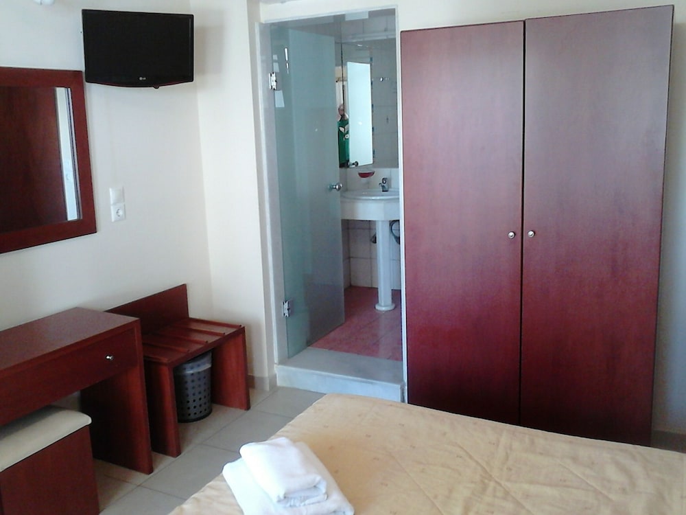 Frini Hotel 14/34