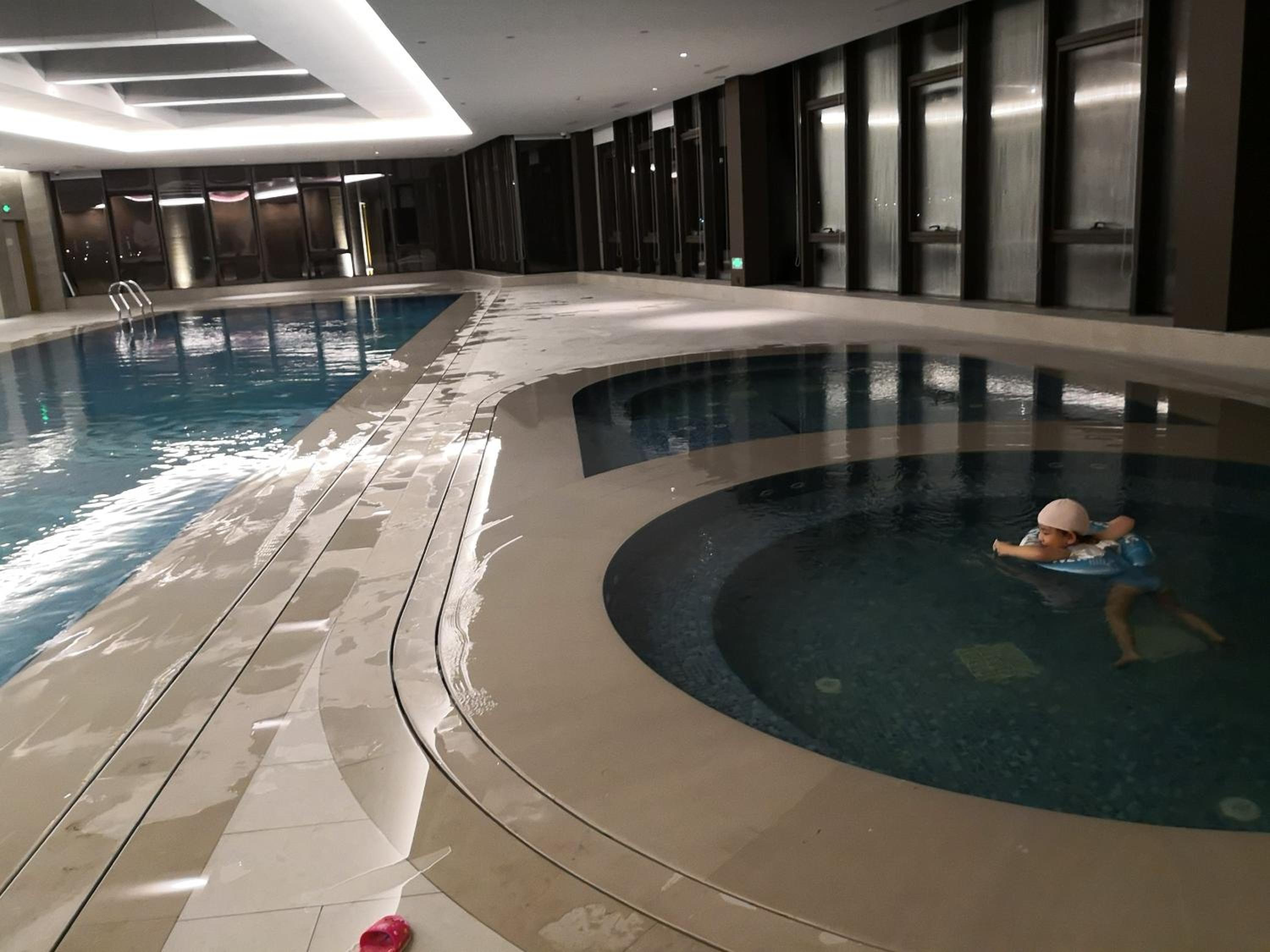 Barony Park Hotel Shanghai 18/29